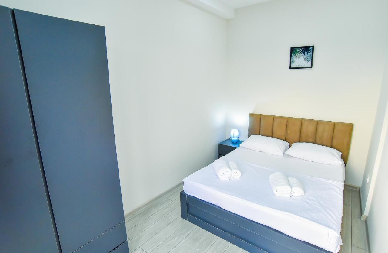 Valkhida'S Apartment Kutaisi Bagian luar foto